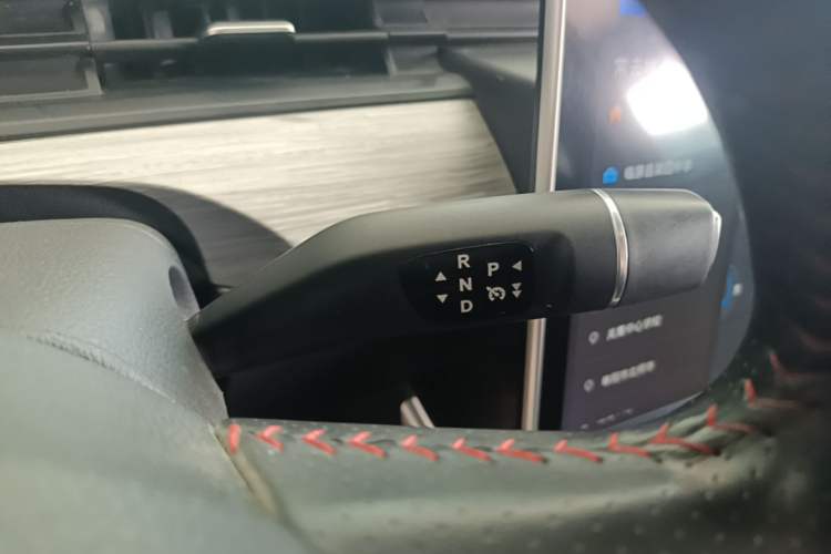 Used NETA V 2022 Chao 400 Lite Gear Lever