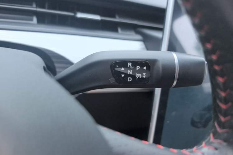 Used NETA V 2022 Chao 400 Gear Lever