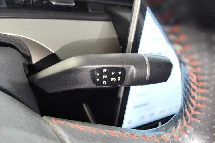 Used NETA V 2022 Pro Long-Range Smart Edition Gear Lever