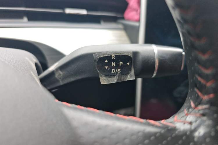 Used NETA V 2022 Chao 300 Lite Lithium Iron Phosphate Gear Lever