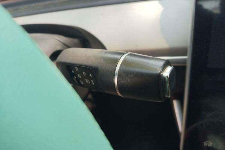 Used NETA V 2022 Pro Long-Range Smart Edition Gear Lever