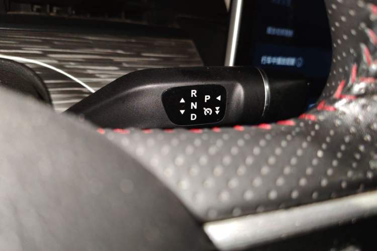 Used NETA V 2022 Chao 400 Lite Gear Lever