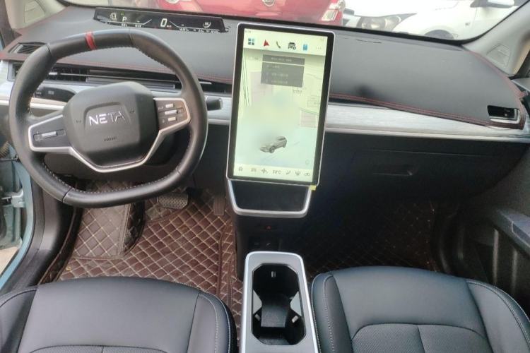 Used NETA V 2022 Chao 400 Lite Interior 1