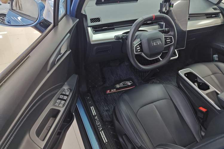 Used NETA V 2022 Pro Long-Range Smart Edition Interior 2