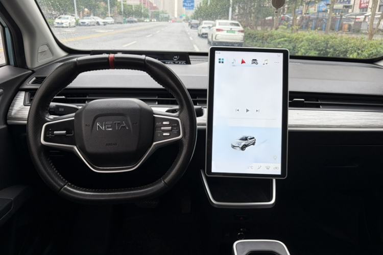 Used NETA V 2022 Chao 400 Lite Interior 2