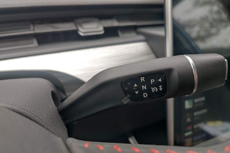 Used NETA V 2022 Chao 400 Lite Interior 4