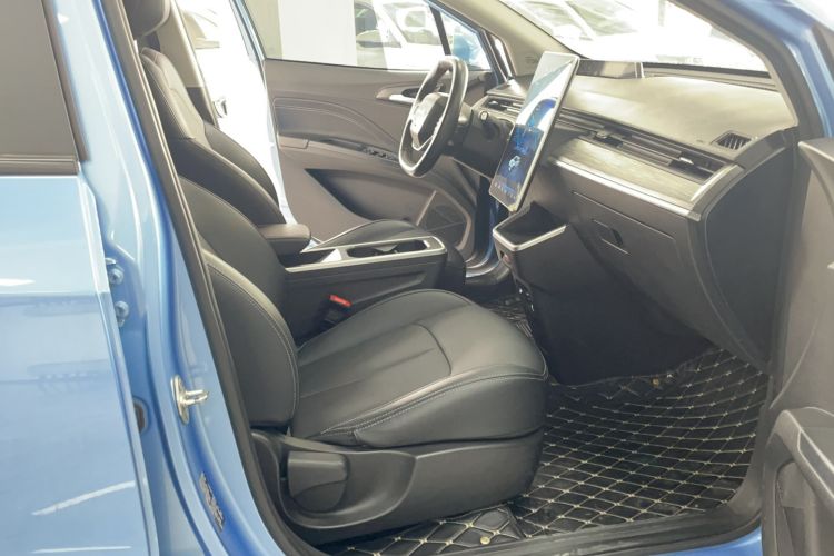 Used NETA V 2022 Long-Range Industry Custom Edition Interior 5