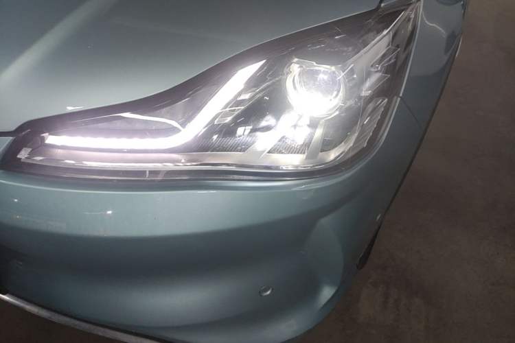 Used NETA V 2022 Chao 400 Lite Left Front Headlight