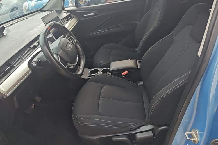 Used NETA V 2022 Chao 300 Lite Ternary Lithium Left Front Seat