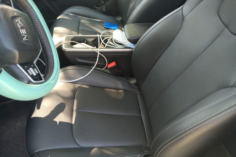 Used NETA V 2022 Pro Long-Range Smart Edition Left Front Seat