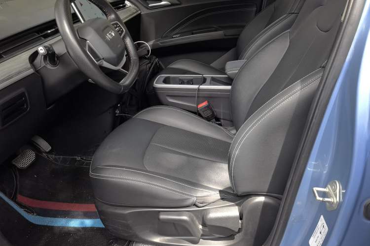 Used NETA V 2022 Chao 300 Lite Ternary Lithium Left Front Seat