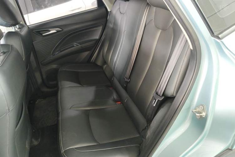 Used NETA V 2022 Pro Long-Range Smart Edition Left Rear Seat
