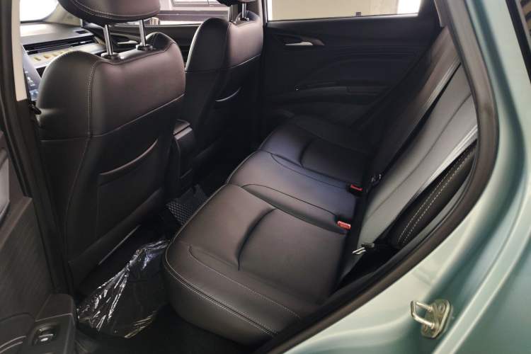 Used NETA V 2022 Long-Range Industry Custom Edition Left Rear Seat