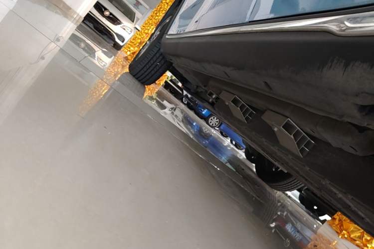 Used NETA V 2022 Chao 300 Lite Lithium Iron Phosphate Left Side Sill