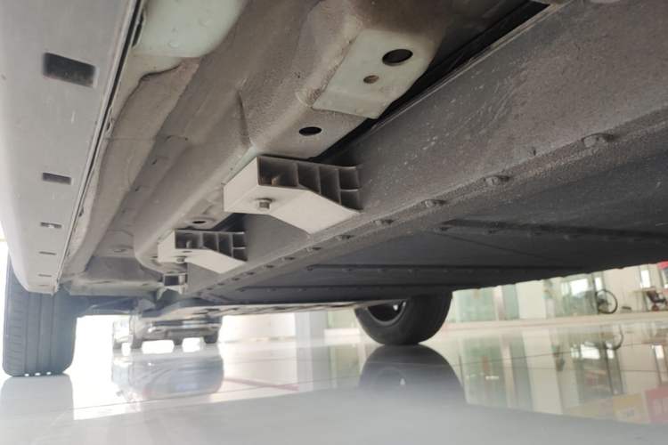 Used NETA V 2022 Chao 300 Industry Custom Edition Left Side Sill