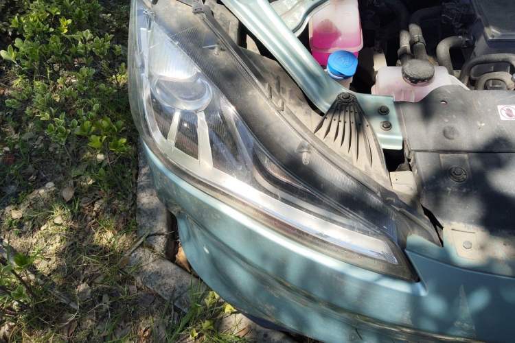 Used NETA V 2022 Pro Long-Range Smart Edition Right Front Headlight