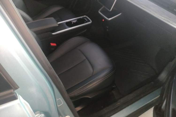 Used NETA V 2022 Chao 400 Lite Right Front Seat
