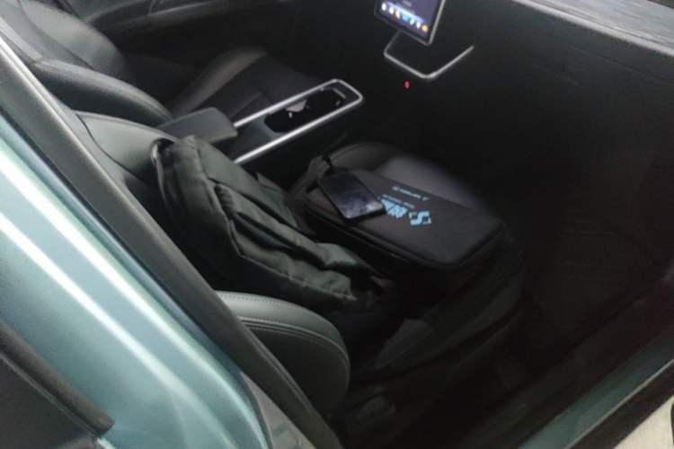 Used NETA V 2022 Chao 400 Lite Right Front Seat