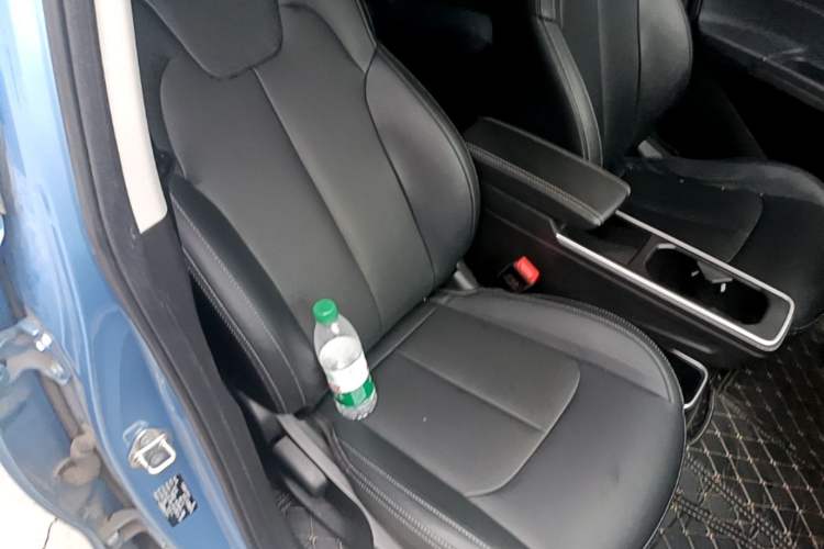 Used NETA V 2022 Chao 400 Lite Right Front Seat
