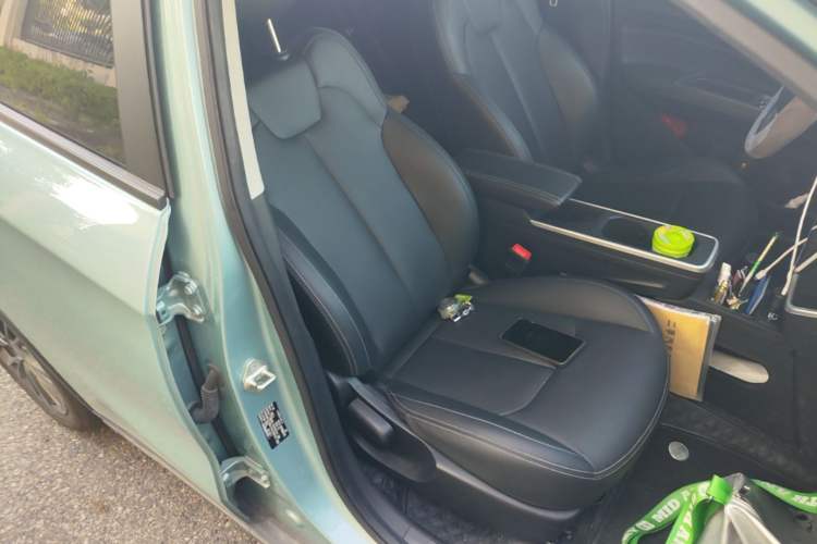 Used NETA V 2022 Chao 400 Lite Right Front Seat
