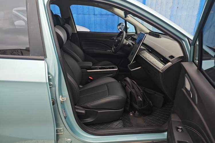 Used NETA V 2022 Chao 300 Lite Ternary Lithium Right Front Seat