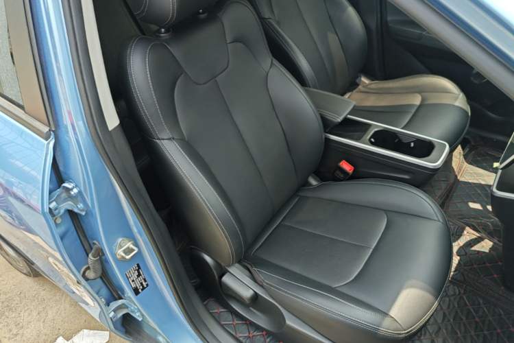 Used NETA V 2022 Chao 400 Lite Right Front Seat