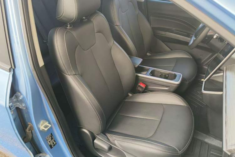 Used NETA V 2022 Chao 400 Lite Right Front Seat
