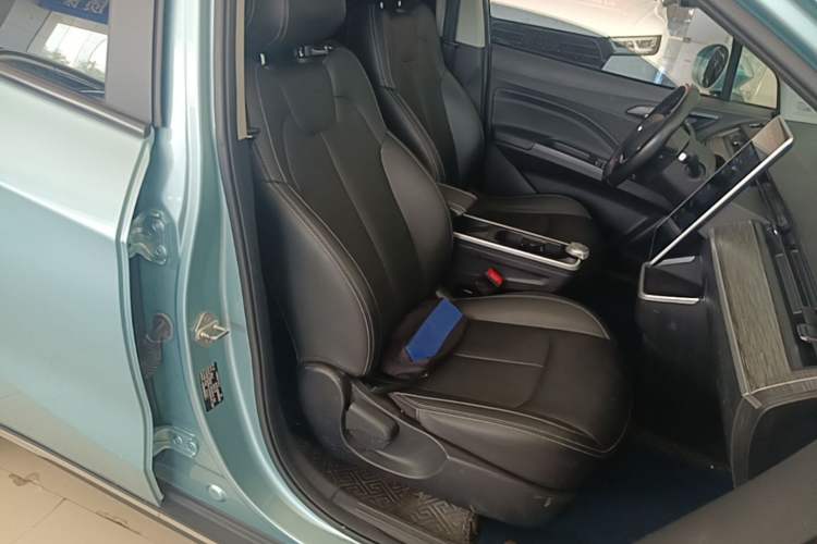 Used NETA V 2022 Chao 400 Lite Right Front Seat