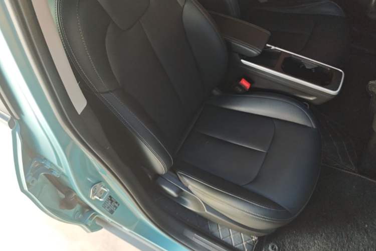 Used NETA V 2022 Chao 400 Lite Right Front Seat