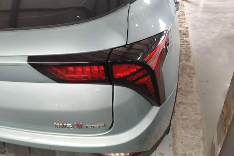 Used NETA V 2022 Pro Long-Range Smart Edition Right Rear Taillight