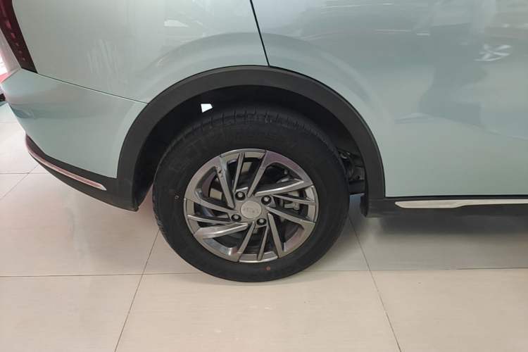 Used NETA V 2022 Chao 300 Industry Custom Edition Right Rear Wheel Hub