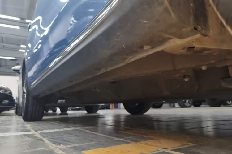 Used NETA V 2022 Chao 400 Lite Right Side Sill