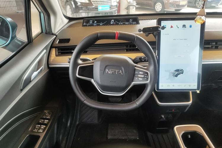 Used NETA V 2022 Chao 300 Lite Lithium Iron Phosphate Steering Wheel