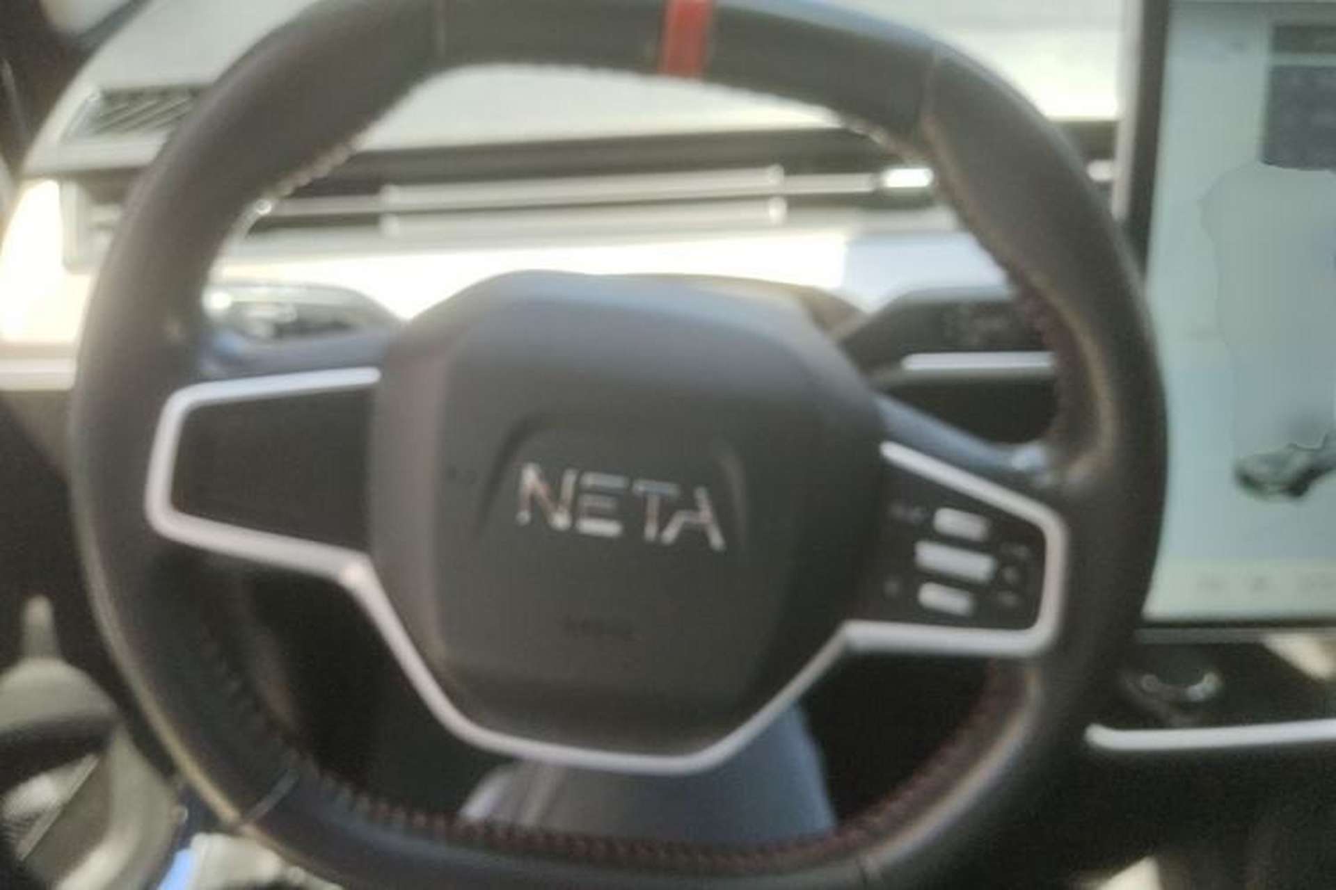 Used NETA V 2022 Chao 300 Lite Lithium Iron Phosphate Steering Wheel