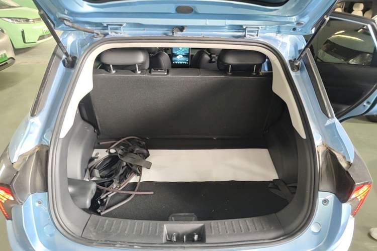 Used NETA V 2022 Chao 400 Lite Trunk