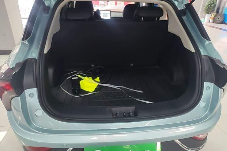 Used NETA V 2022 Chao 400 Lite Trunk