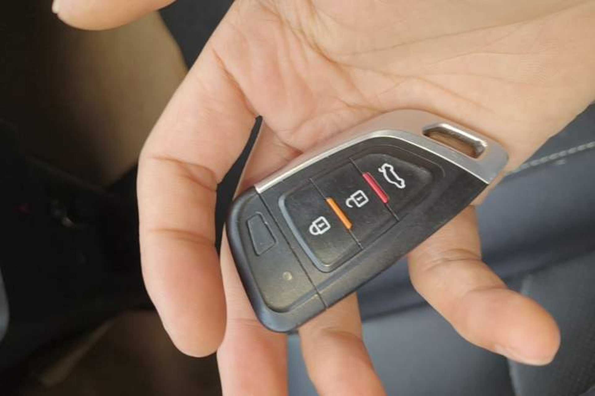 Used NETA V 2022 Long-Range Industry Custom Edition Vehicle Key