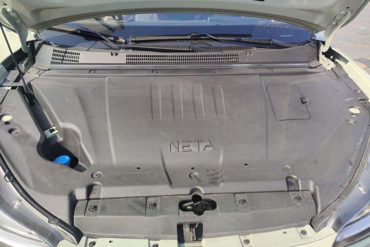 Used NETA V 2022 Chao 300 Lite Lithium Iron Phosphate Engine Bay