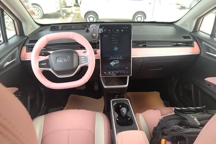 Used NETA V 2022 Chao 400 Lite Pink Custom Edition Center Console