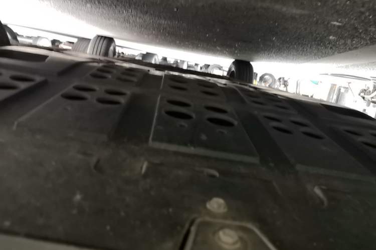 Used NETA V 2022 Chao 300 Lite Lithium Iron Phosphate Chassis Front