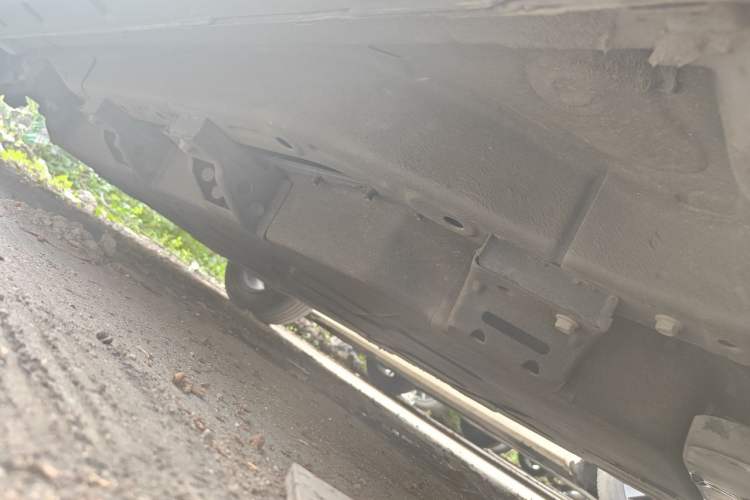 Used NETA V 2022 Long-Range Industry Custom Edition Chassis Front Right
