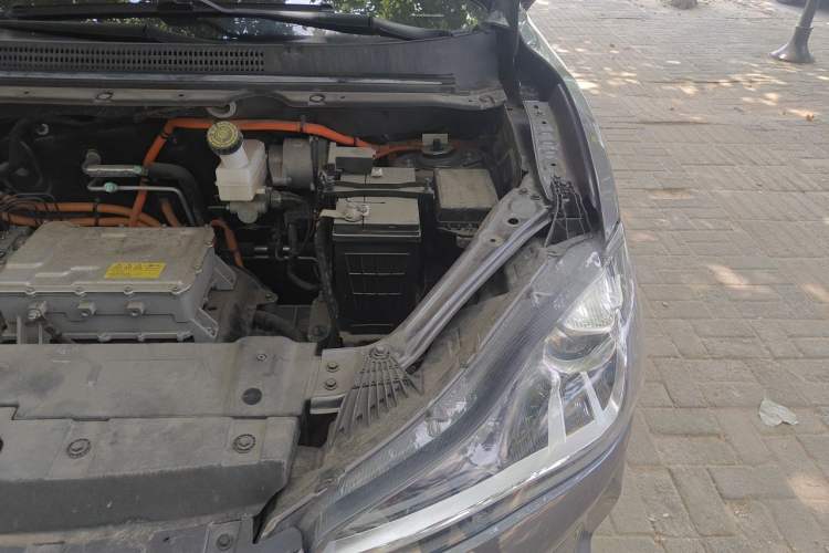 Used NETA V 2022 Chao 400 Lite Engine Bay Left