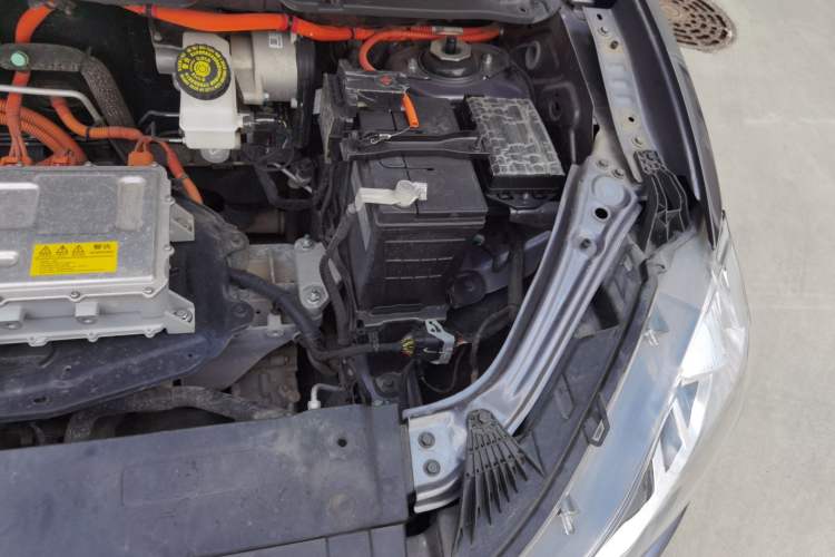 Used NETA V 2022 Chao 400 Lite Engine Bay Left