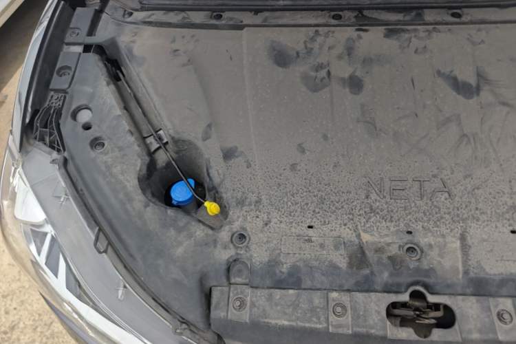 Used NETA V 2022 Pro Long-Range Smart Edition Engine Bay Right