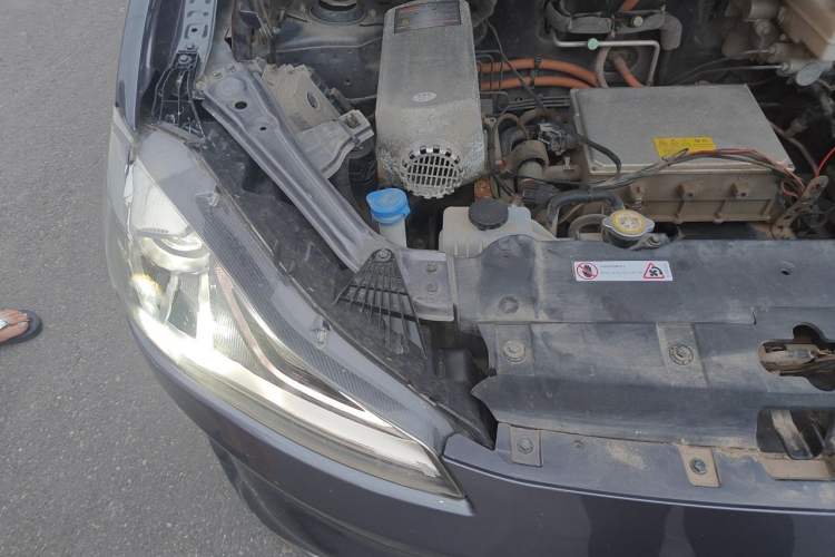 Used NETA V 2022 Chao 400 Lite Engine Bay Right