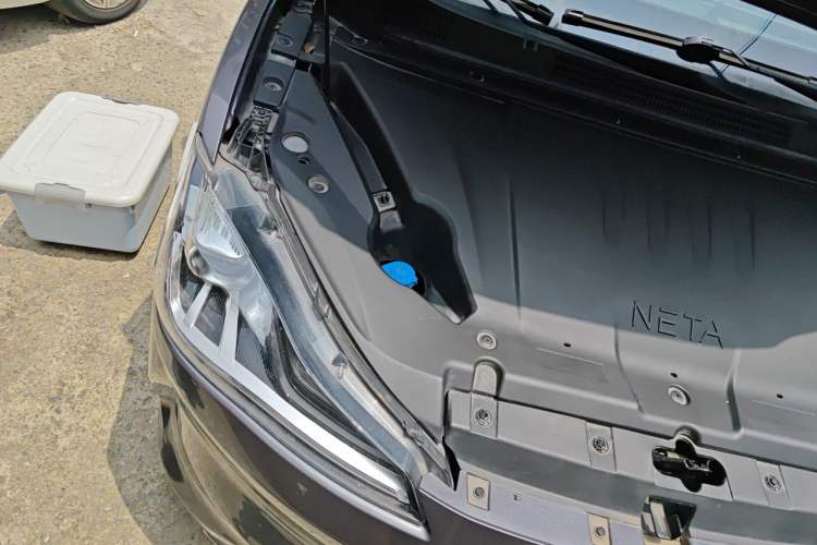 Used NETA V 2022 Chao 400 Lite Engine Bay Right