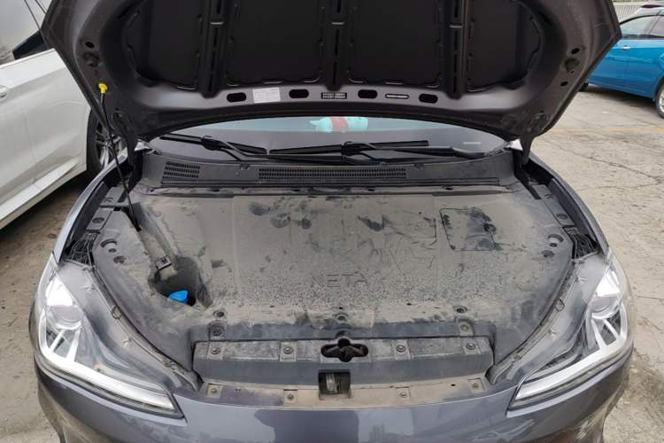 Used NETA V 2022 Pro Long-Range Smart Edition Engine Bay