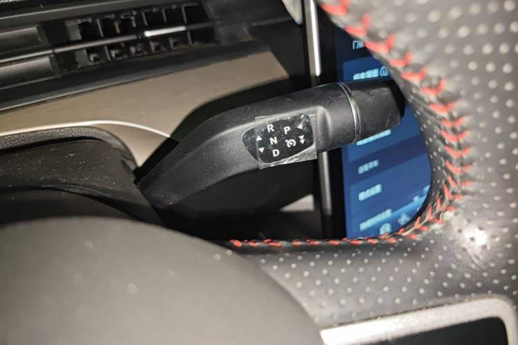 Used NETA V 2022 Pro Long-Range Smart Edition Gear Lever