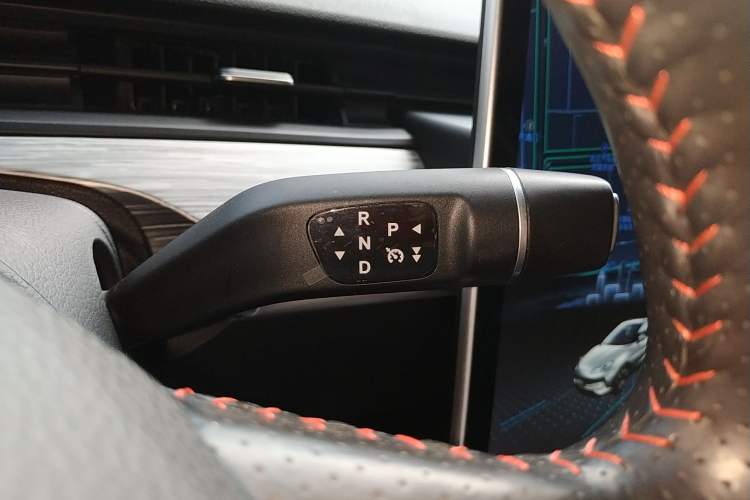 Used NETA V 2022 Chao 400 Lite Gear Lever