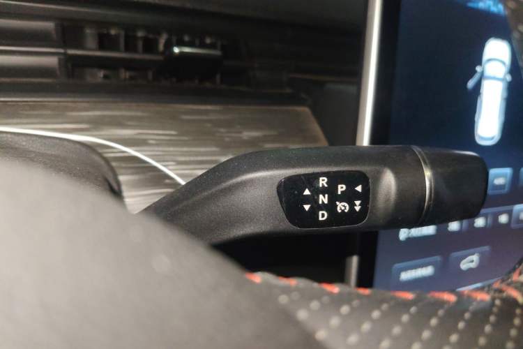 Used NETA V 2022 Chao 400 Lite Gear Lever